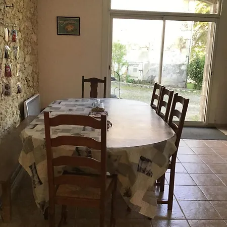 Maison Des 5 Fleurs 6 Pers Holiday home