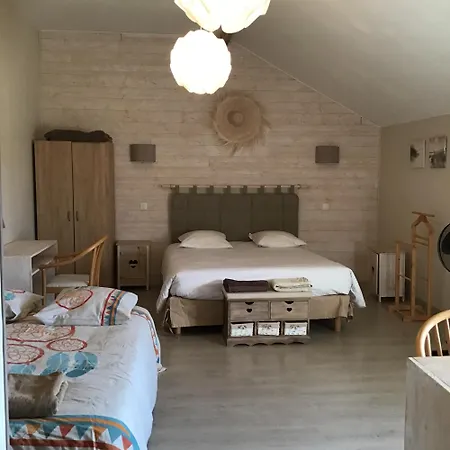 Holiday home Maison Des 5 Fleurs 6 Pers Heugas